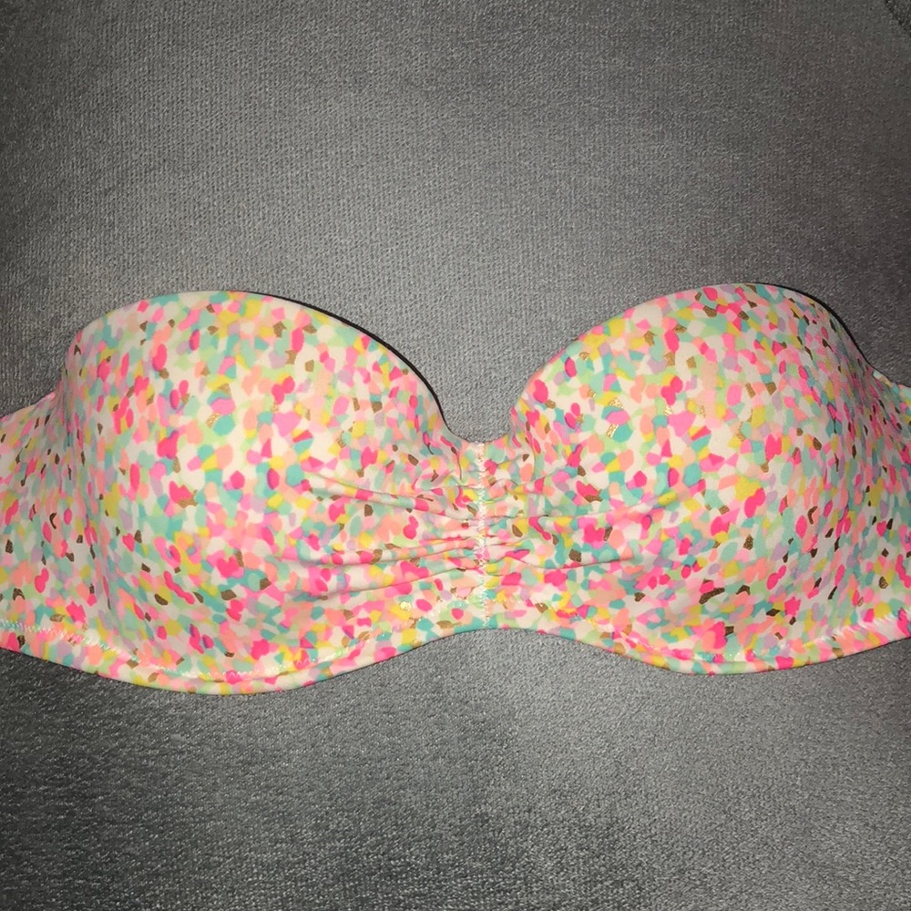 Victoria’s Secret multi colored swimsuit top👙